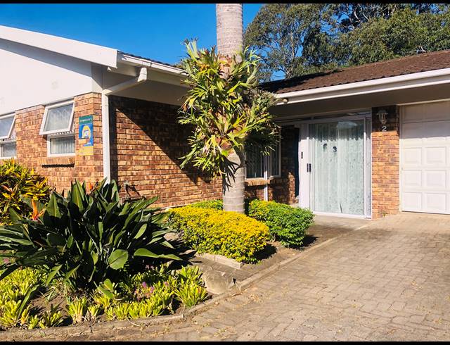 2 BEDROOM TOWNHOUSE FOR SALE IN UVONGO
